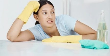 Professional Maid Services vs. DIY Cleaning in Newport Beach